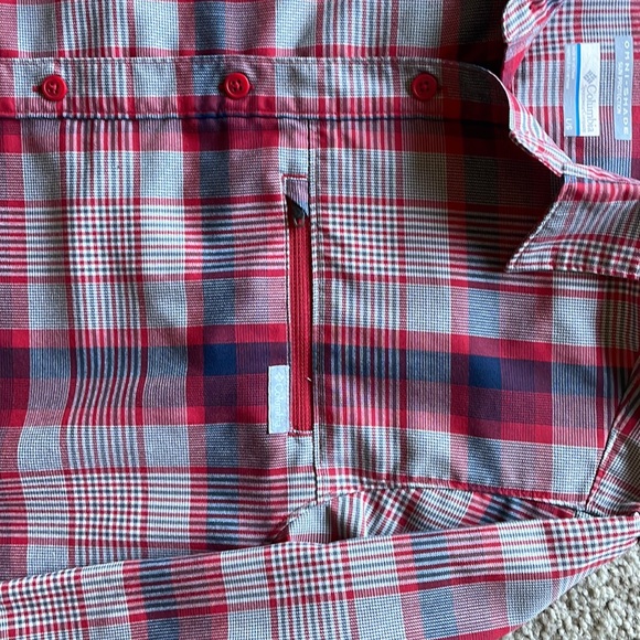 Columbia Omni-Shade sun shirt, men’s size large, in like new condition. - Picture 3 of 4